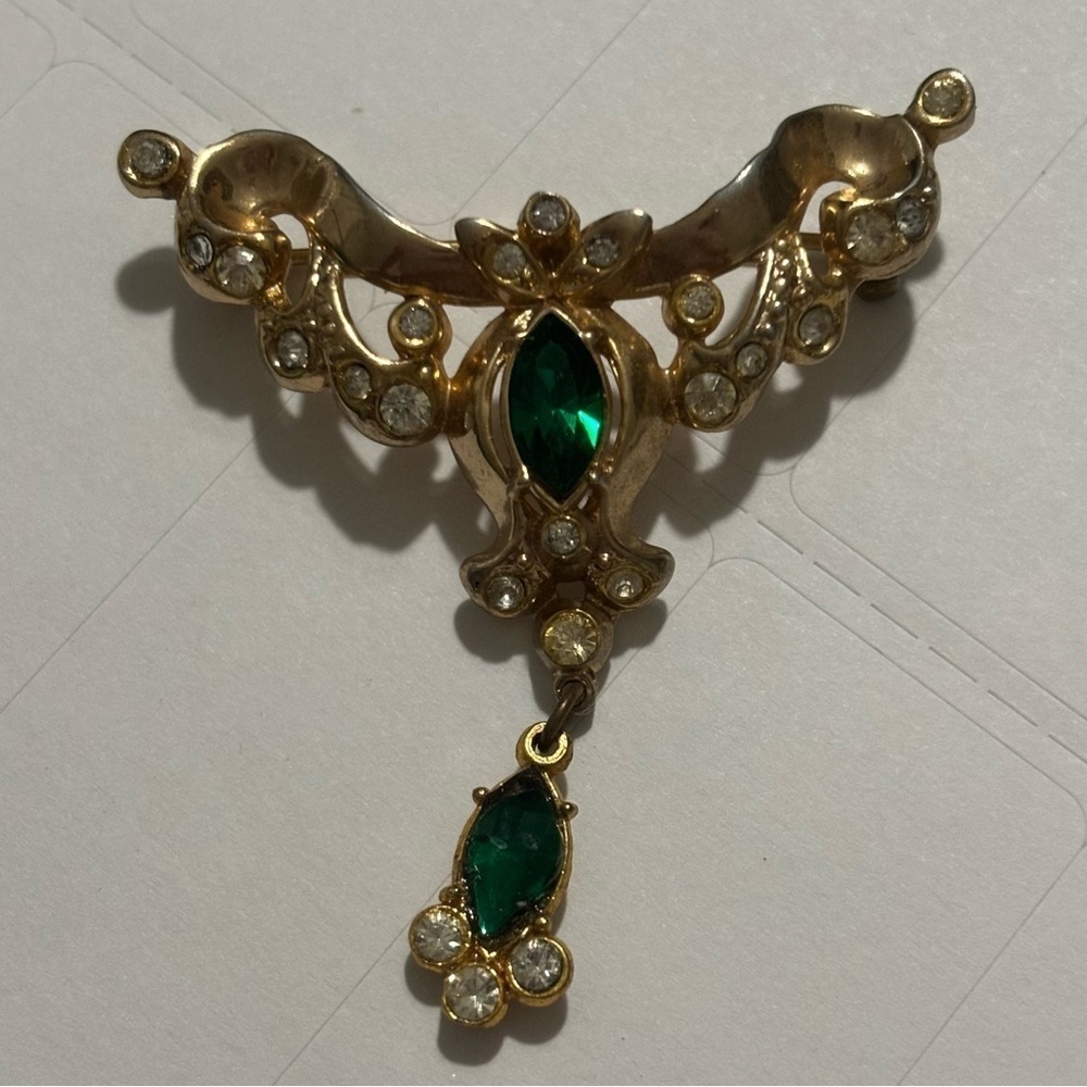 Vintage Coro brooch gold tone and green and clear rhinestones